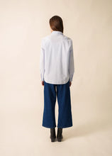 Charger l&#39;image dans la galerie, St-James - Blouse - Blanc/Ciel - Léna
