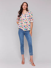 Charger l&#39;image dans la galerie, Charlie B - Blouse - Daisies - C4188A-274C
