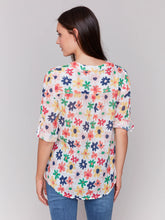 Charger l&#39;image dans la galerie, Charlie B - Blouse - Daisies - C4188A-274C
