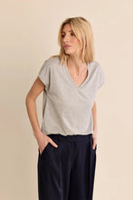 Charger l'image dans la galerie, Molly Bracken - T-Shirt - Gris - T1533BEN

