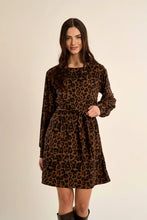 Charger l'image dans la galerie, Molly Bracken - Robe - Léopard - T2315EN
